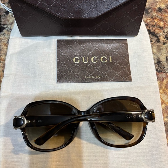 Gucci brown Sima horse bit sunglasses with hard case - Picture 2 of 8